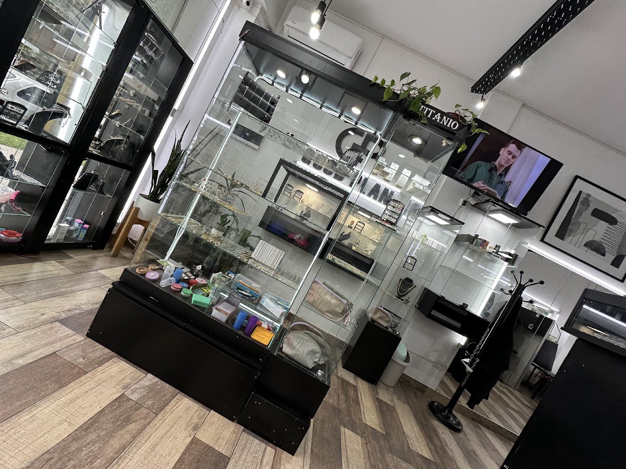 Instalaciones de Good Plan Tattoo Studio en Temperley